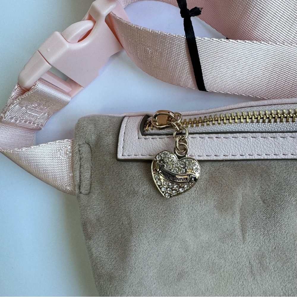 Juicy Couture YK2 Queen of everything Fanny Bag Cafe/ Powder Blush - Picture 15 of 16